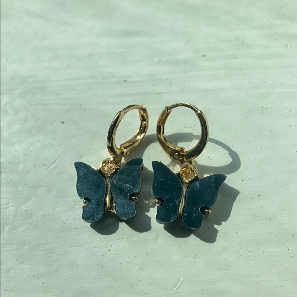 Black butterfly earrings - Picture 2 of 2